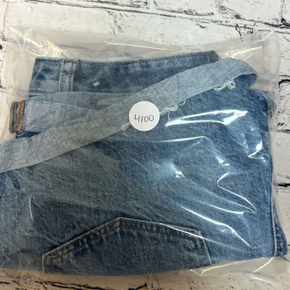 American Eagle Highest Rise Mom Shorts Womens 2 Blue Denim Cuffed Medium Wash - Picture 8 of 8